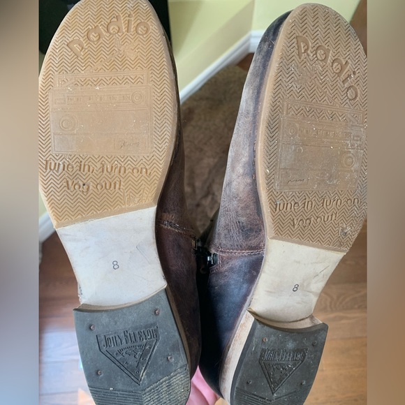 John Fleuvog size 8 Leather boots. Worn twice. Excellent for fall season - Picture 5 of 7